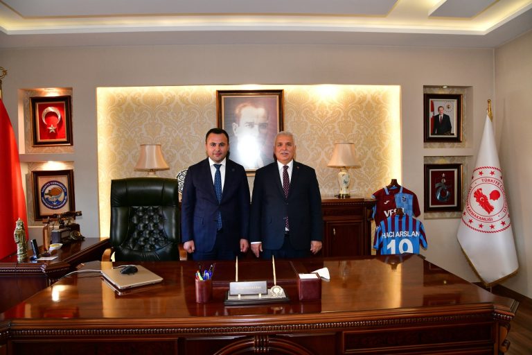 Vali Aziz Yıldırım’a Anlamlı Sürpriz