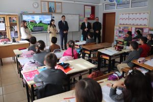 Kaymakam Demirtaş’tan Arsin Atatürk İlkokulu ve Ortaokulu’na Ziyaret