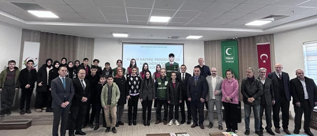 Arsin Kaymakamı Şule Demirtaş, Yeşilay Haftası Programına Katıldı