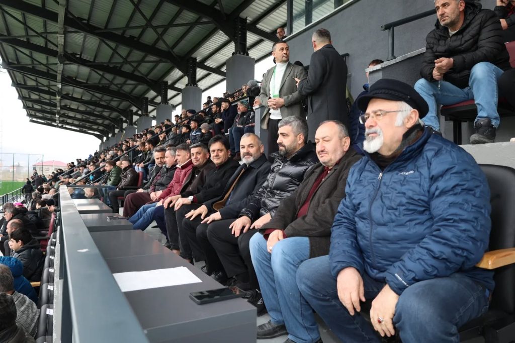 Başkan Hamza Bilgin’den Arsinspor’a Tribünden Destek