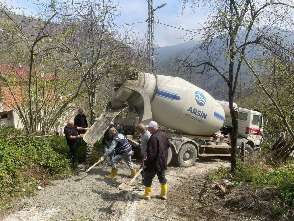 Arsin Belediyesi Fen İşleri Müdürlüğü Çalışmalarını Yoğun Tempoyla Sürdürüyor