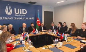Karaismailoğlu’ndan Bakü’de Temaslar