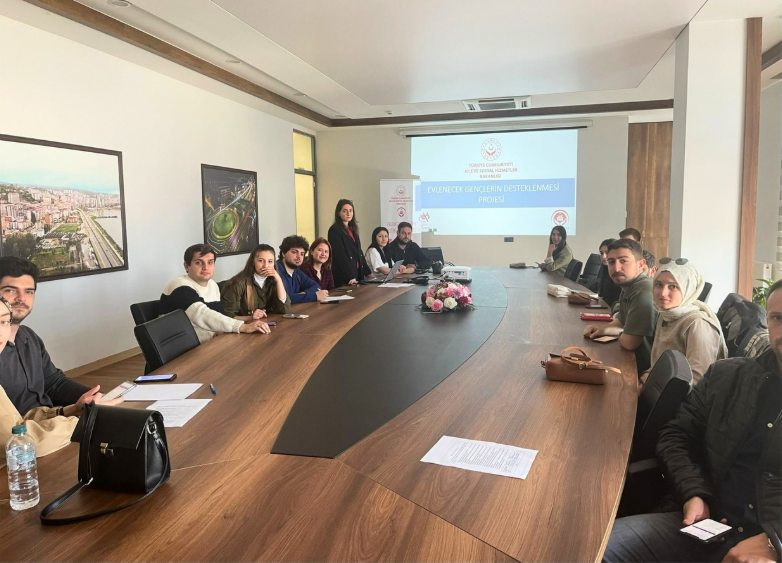 Trabzon’da Genç Çiftlere “Evlilik Öncesi Eğitimi” Verildi