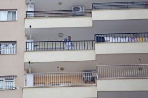 Adana’da 13. kattan düşen 2 yaşındaki çocuk öldü