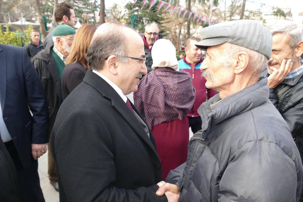 Arsinliler Başkan Gümrükçüoğlu’ndan Asfalt İstedi