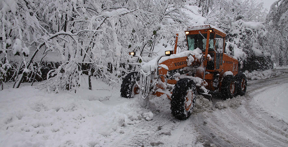 Trabzon’da 45 mahalle yolu ulaşıma kapandı