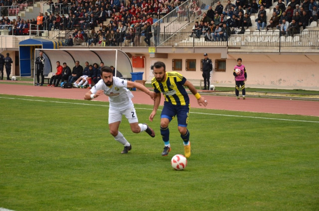 Arsinspor dibe demir attı