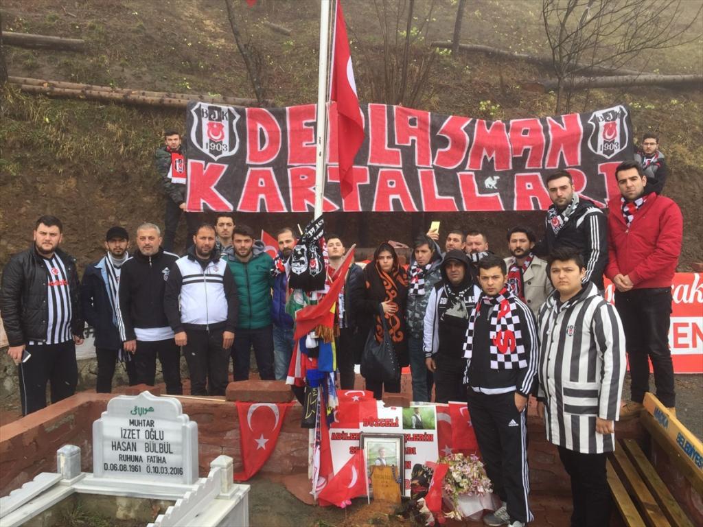 Beşiktaşlı taraftarlardan şehit Eren Bülbül’ün mezarına ziyaret