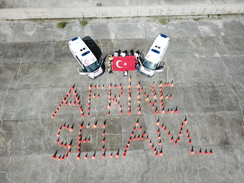 Trabzon 112 personelinden “Afrin’e Selam”