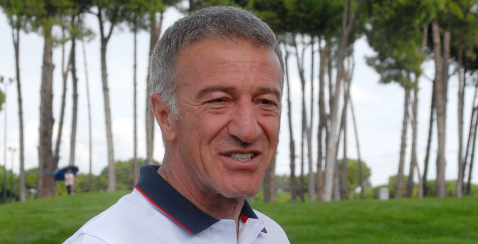 Başkan Ağaoğlu, futbolcularla buluştu