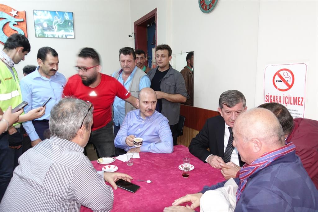 İçişleri Bakanı Soylu vatandaşlarla bir araya geldi