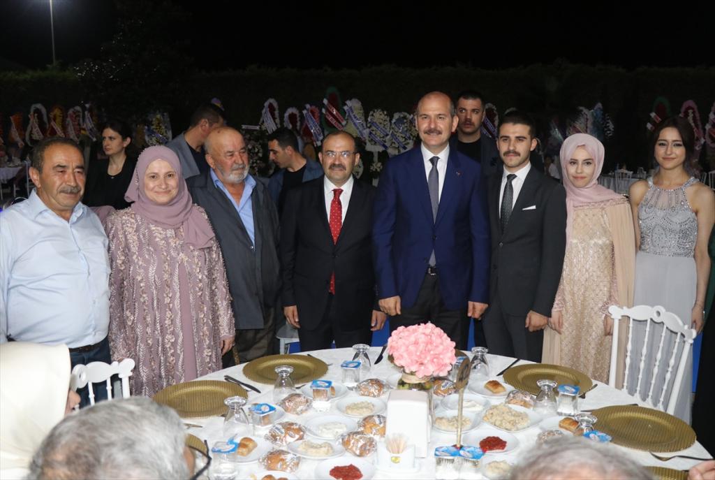 İçişleri Bakanı Soylu nikah şahidi oldu