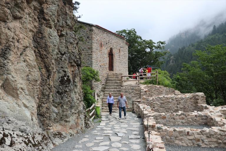 Sümela’nın “Aya Varvara”sına turist ilgisi