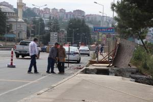 Trabzon’da kaldırım çöktü