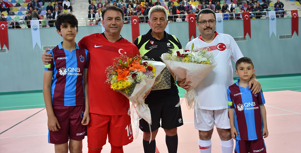 Trabzon’da “Şöhretler ve Efsaneler Futbol Turnuvası”