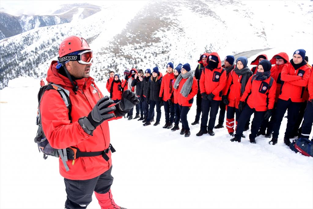 Zigana Dağı’nda çığ tatbikatı