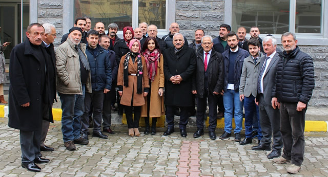 Zorluoğlu ilçeler arasında mekik dokuyor