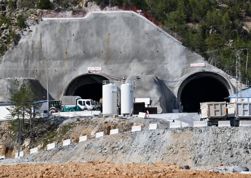 Yeni Zigana Tüneli’nde yüzde 60’a yaklaşıldı