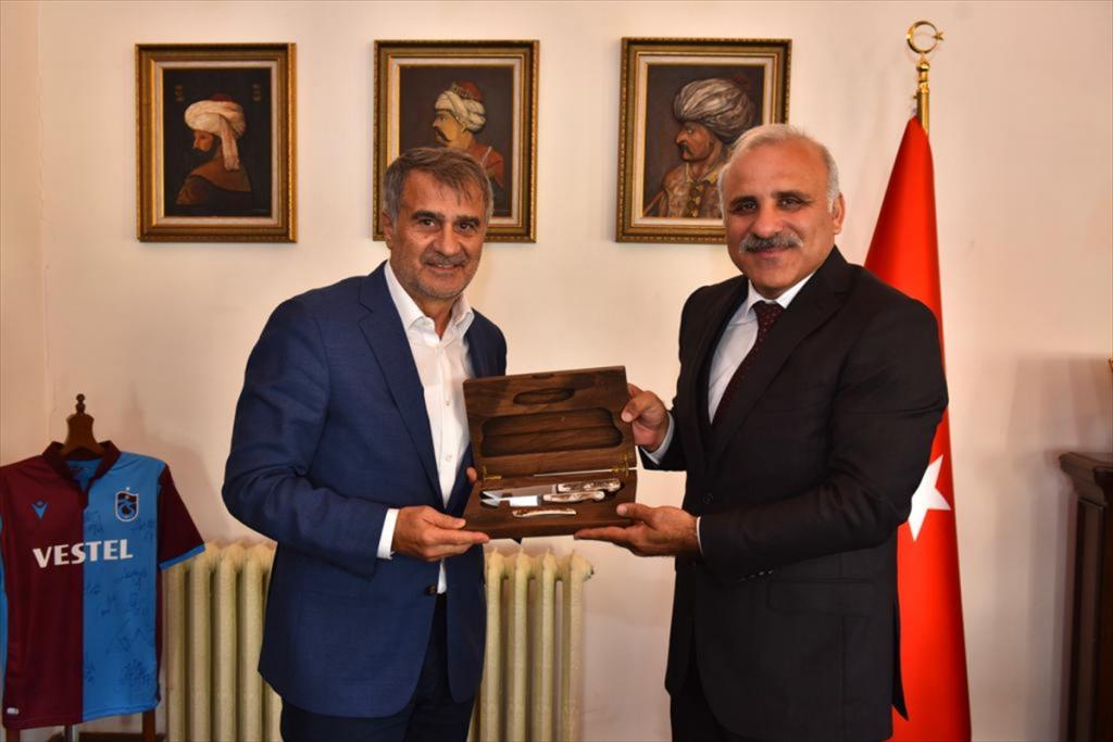 Şenol Güneş’ten Başkan Zorluoğlu’na ziyaret