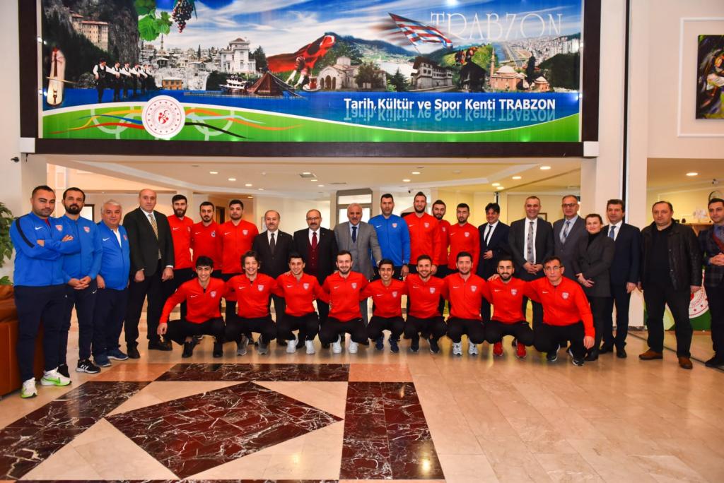 Başkan Zorluoğlu Salon Hokeyi Milli Takımı İli Buluştu