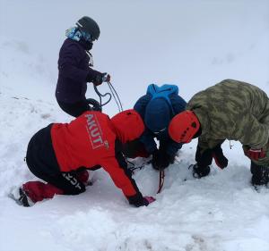 AKUT Trabzon ekibinden Zigana Dağı’nda kış eğitimi