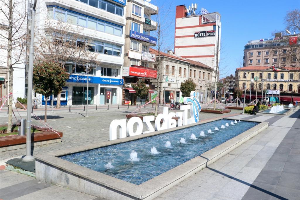 Trabzon’da “Evde kal” çağrılarına kısmen uyuluyor