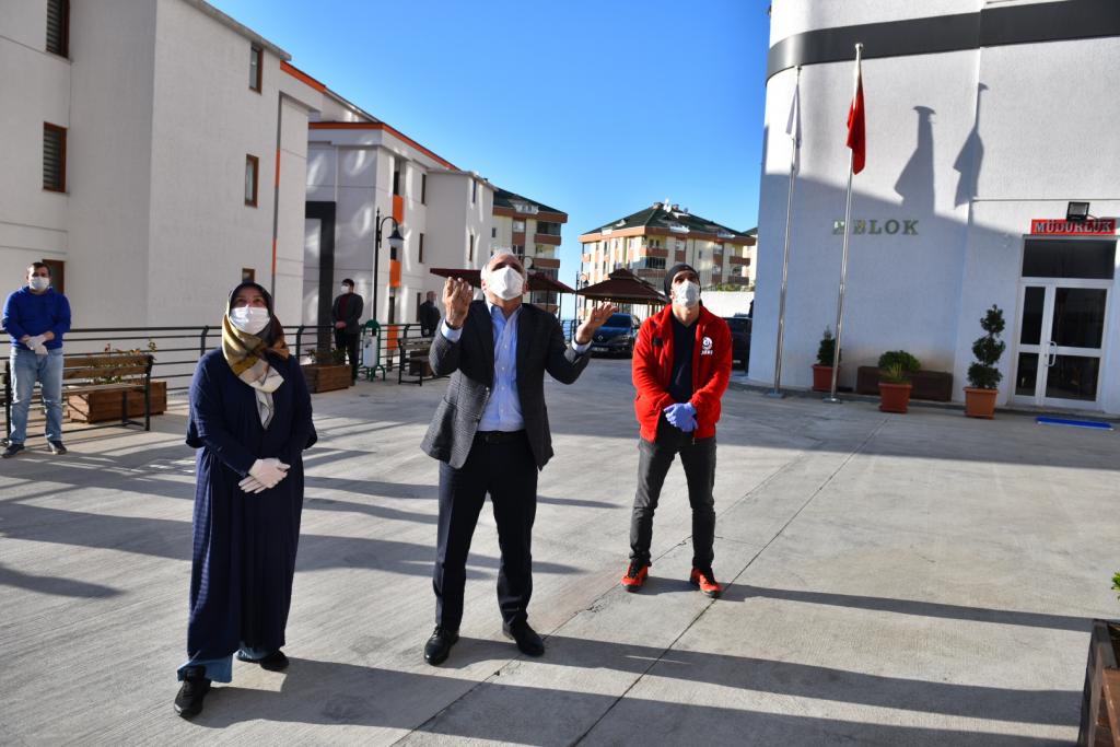 BAŞKAN ZORLUOĞLU’NDAN KARANTİNADAKİ VATANDAŞLARA YAYLA GEZİSİ SÖZÜ