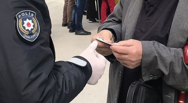 Trabzon’da kavgaya karışan 4 kişiye, sosyal mesafe kuralına uymamaktan para cezası verildi