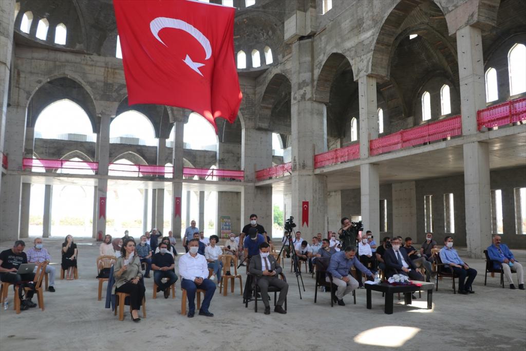 Doğu Karadeniz’in en büyük cami ve külliyesinde, 20 bin kişinin aynı anda ibadet edebilecek