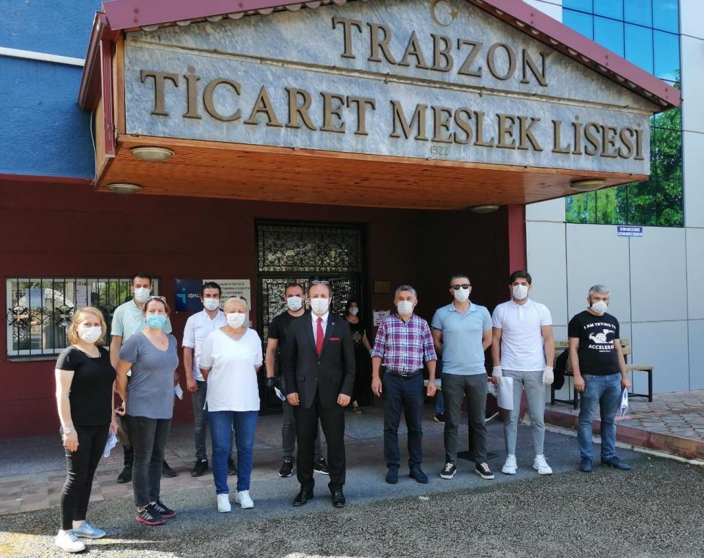 Emlakçı olmak için sınavdan geçtiler