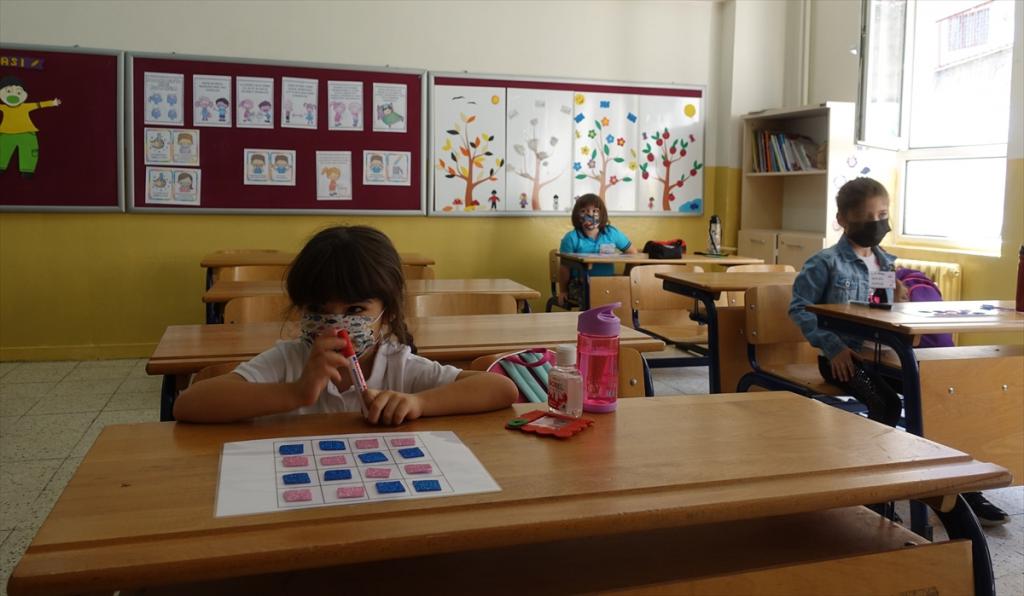 Okullarda yüz yüze eğitim başladı