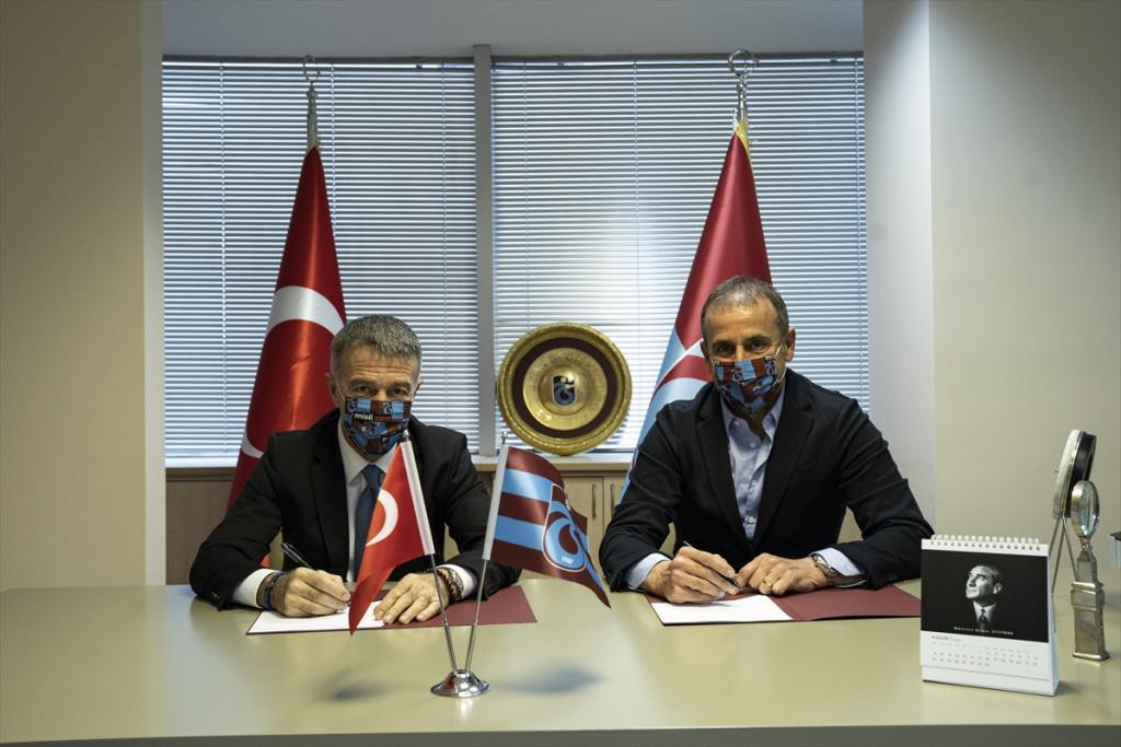 Trabzonspor, teknik direktör Abdullah Avcı ile sözleşme imzaladı