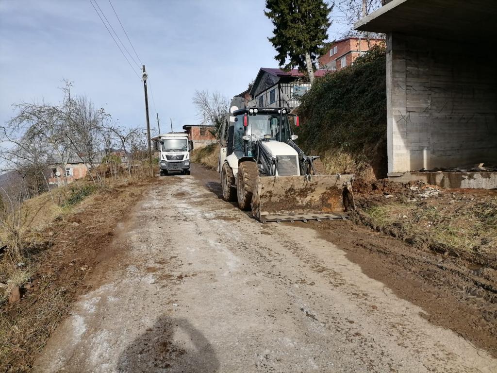 BÜYÜKŞEHİR GECE GÜNDÜZ DEMEDEN ÇALIŞIYOR