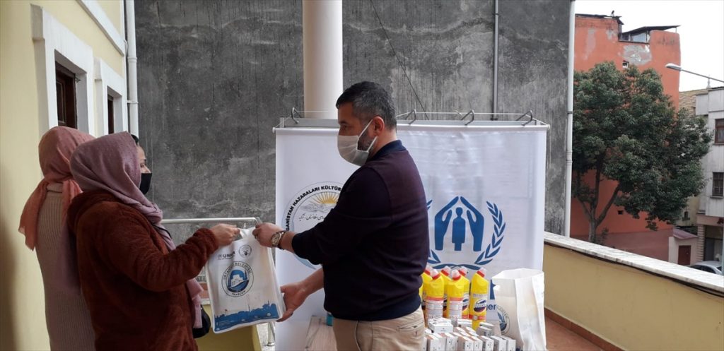 Trabzon’ da ihtiyaç sahiplerine malzeme desteği