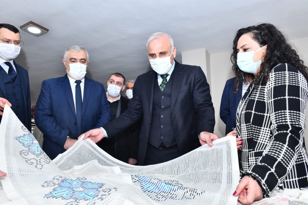 BAŞKAN ZORLUOĞLU KADIN EĞİTİM VE İSTİHDAMI ARTIRMA DERNEĞİ’Nİ ZİYARET ETTİ