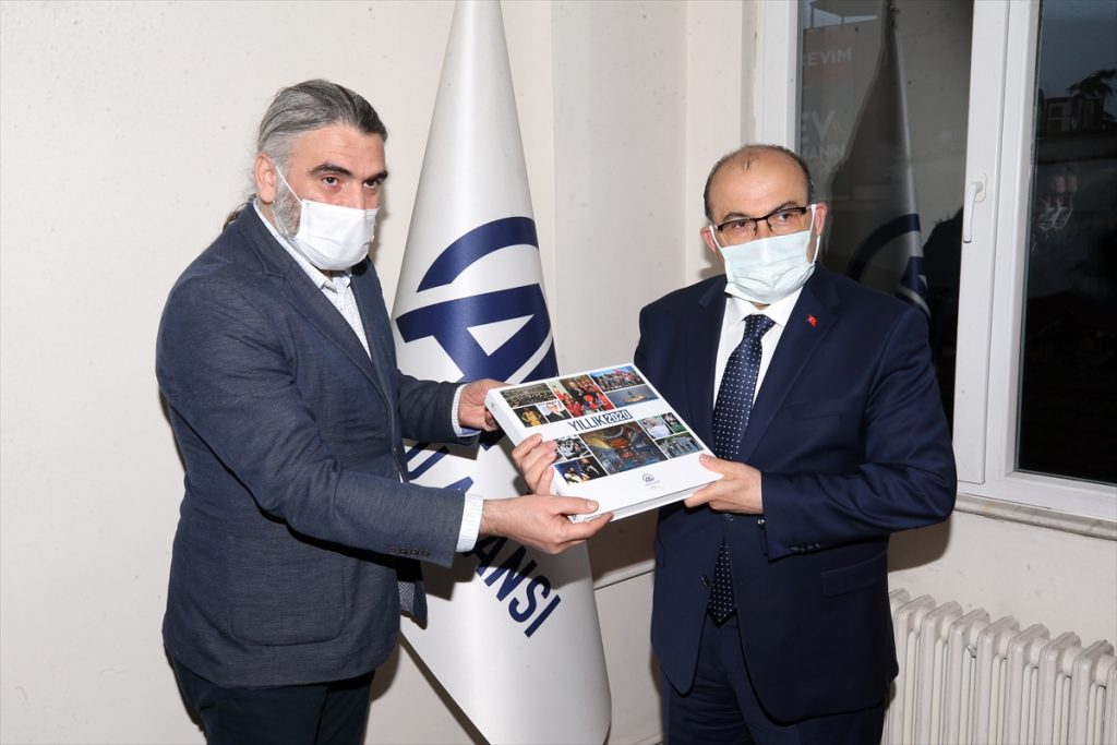 Trabzon Valisi Ustaoğlu, AA’nın 101. kuruluş yıl dönümünü kutladı