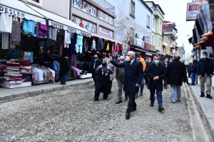 BAŞKAN ZORLUOĞLU ÇARŞI MAHALLESİ ESNAFI İLE BİR ARAYA GELDİ