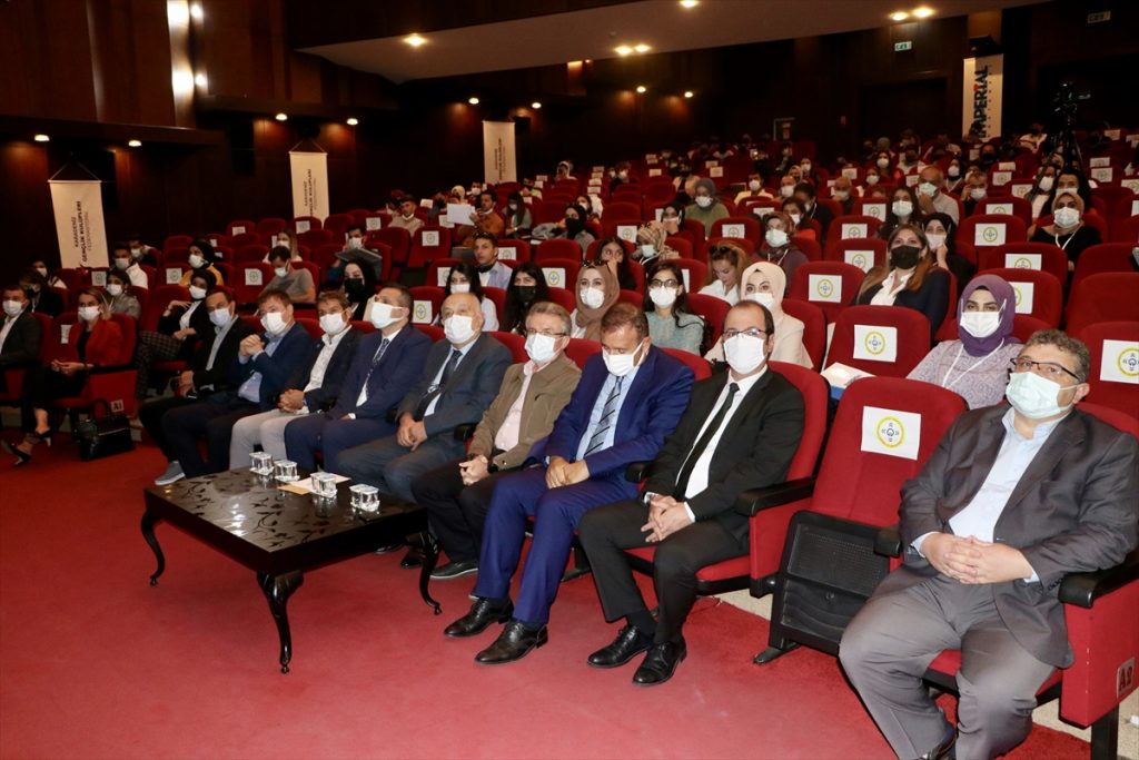 Trabzon’da “Yüzde 100 Yerli Üretim, Yüzde 100 Milli Düşünce” sempozyumu düzenlendi