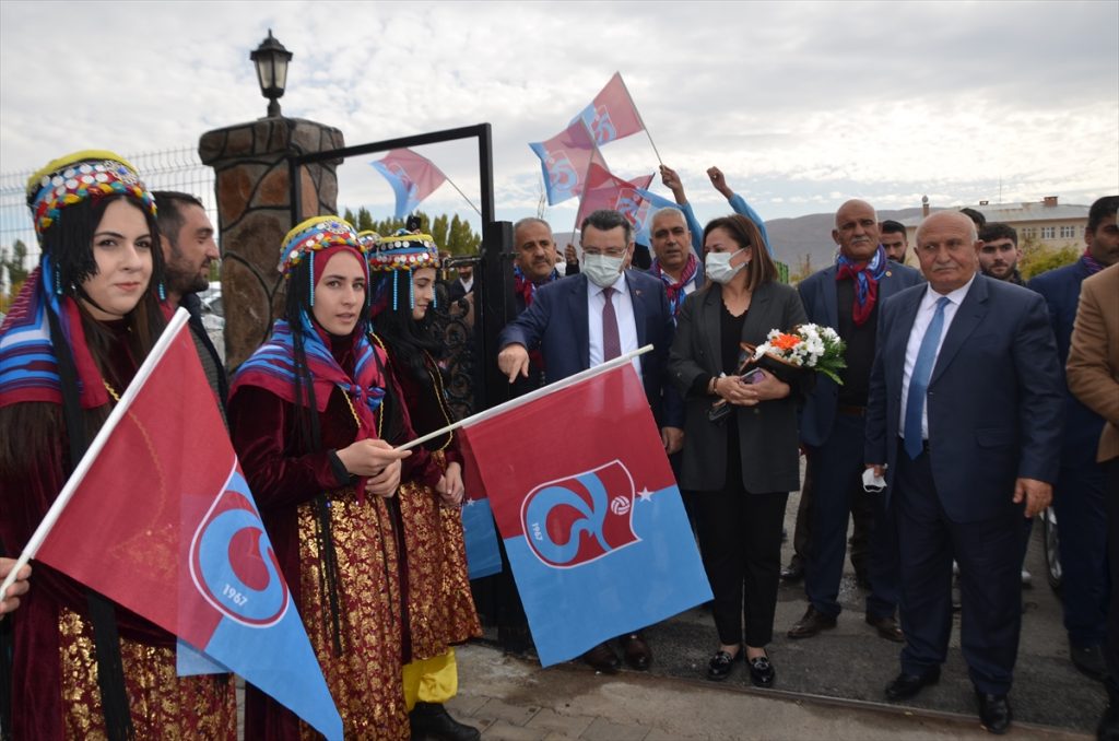 Muşlular, Trabzonlu kardeş belediye heyetini davul zurnayla karşıladı