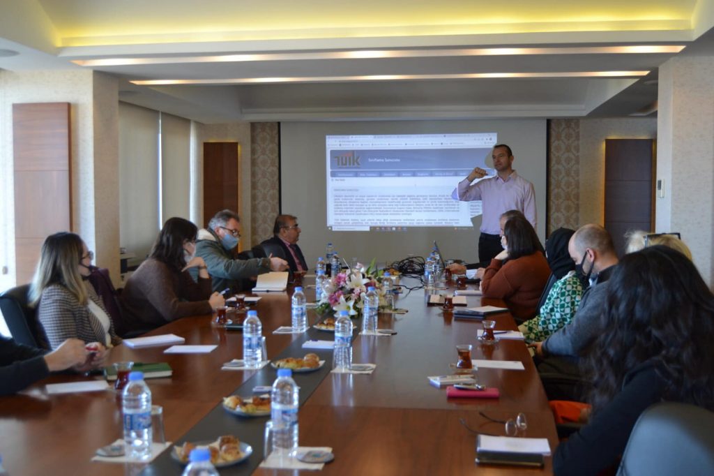 Arsin OSB’de “Uluslararası Pazarda Müşteri Bulma ve Satış” Eğitimi