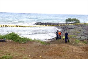 Arsin’de denizde kaybolan genci arama çalışmaları sürüyor