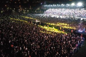 Şarkıcı Sefo, Trabzon’da “Gençlik Şöleni”ne katıldı