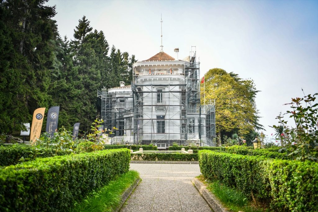 Atatürk Köşkü’nde restorasyon çalışmaları devam ediyor