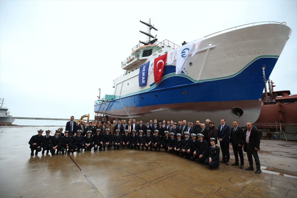 Yenilenen “DENAR-1” Bilimsel Araştırma Gemisi, KTÜ’ye teslim edildi
