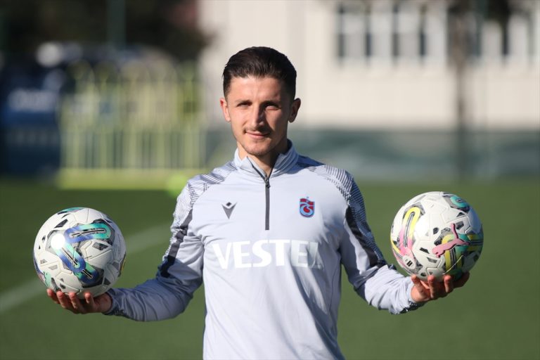 Trabzonsporlu futbolcu Enis Bardhi, başarılı olacaklarına inanıyor