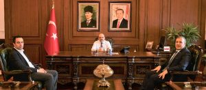 Vali Ustaoğlu’na geçmiş olsun ziyareti