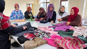 Karadeniz’den deprem bölgesine yardım sürüyor