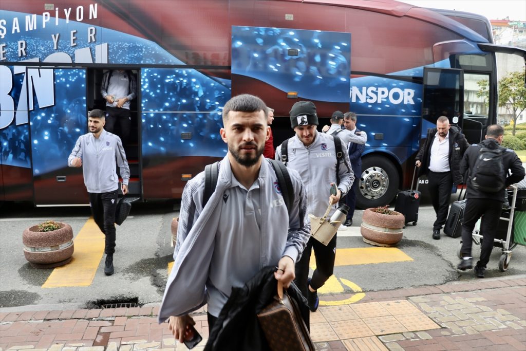 Trabzonspor, İsviçre’ye gitti