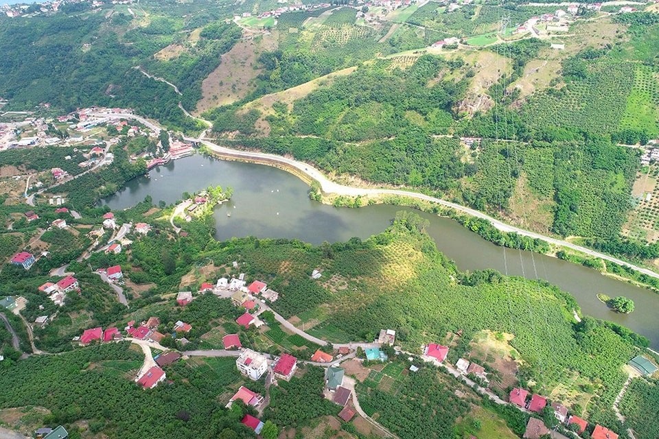 Trabzon’un gözde turizm merkezi sera vadisi’nde çökeltim havuzu inşaatı devam ediyor