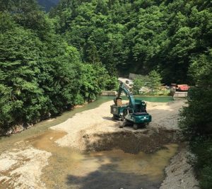 Trabzon’da tersip bentleri temizleniyor, taşkın riskleri azaltılıyor